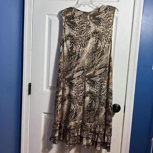 MSK Women Sleeveless Gold Shimmer Ruffle Hem Animal Print Dress Size 2X - Picture 2 of 9